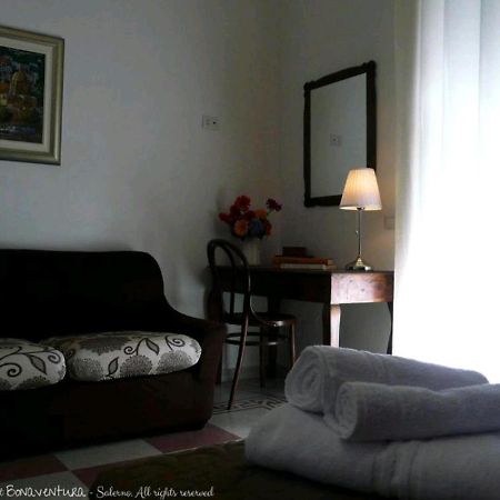 Bed & Breakfast Bonaventura ซาแลร์โน ภายนอก รูปภาพ