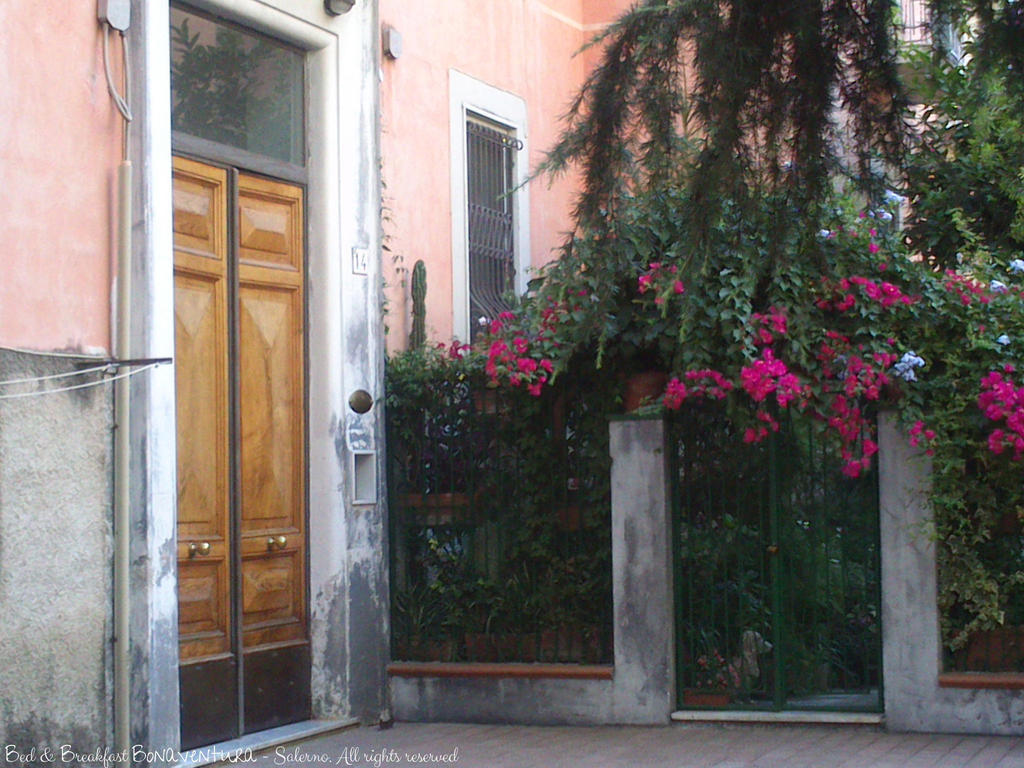 Bed & Breakfast Bonaventura ซาแลร์โน ภายนอก รูปภาพ