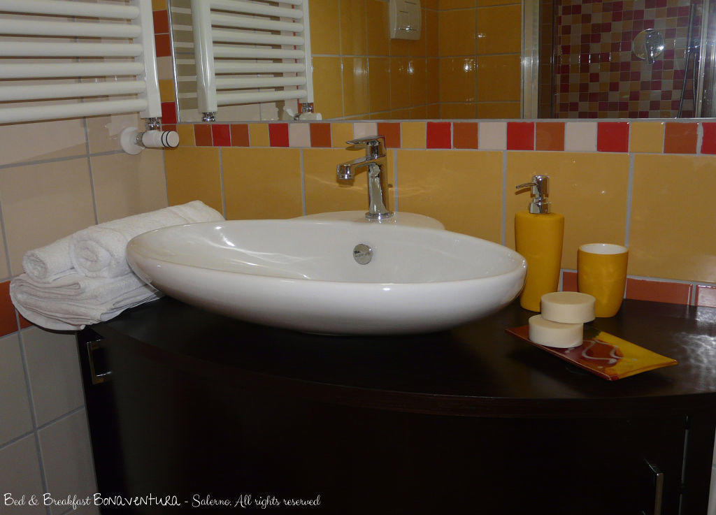 Bed & Breakfast Bonaventura ซาแลร์โน ห้อง รูปภาพ